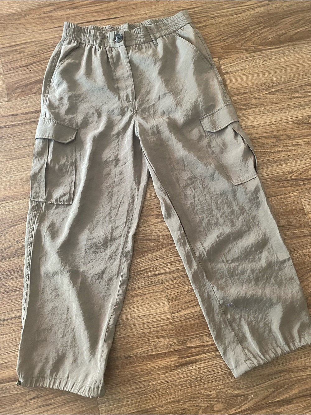 Joie Olive-Taupe Utility parachute Pants cargo pockets bungee cord ankle ties.